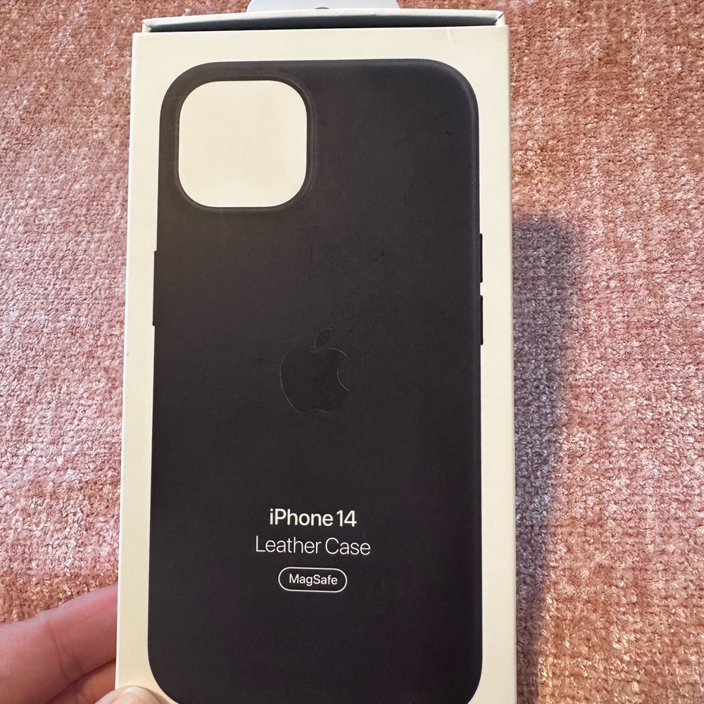 Apple iPhone 14 Leather Case with MagSafe - Ink Color (Dark Navy Blue)